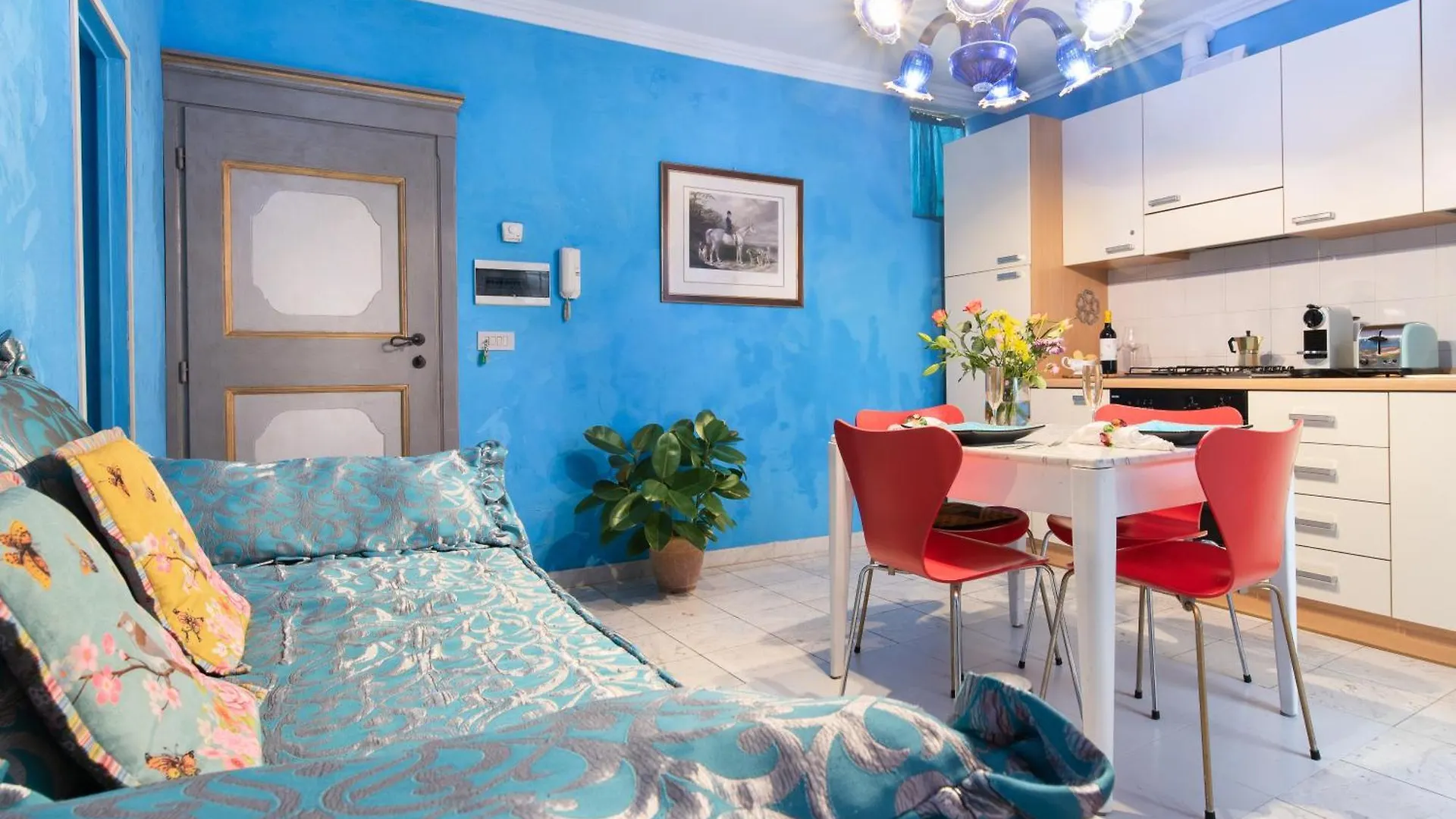 Bibi Boutique Arezzo Living Suite Rosafragola & Verdeconiglio 0*,  Italy