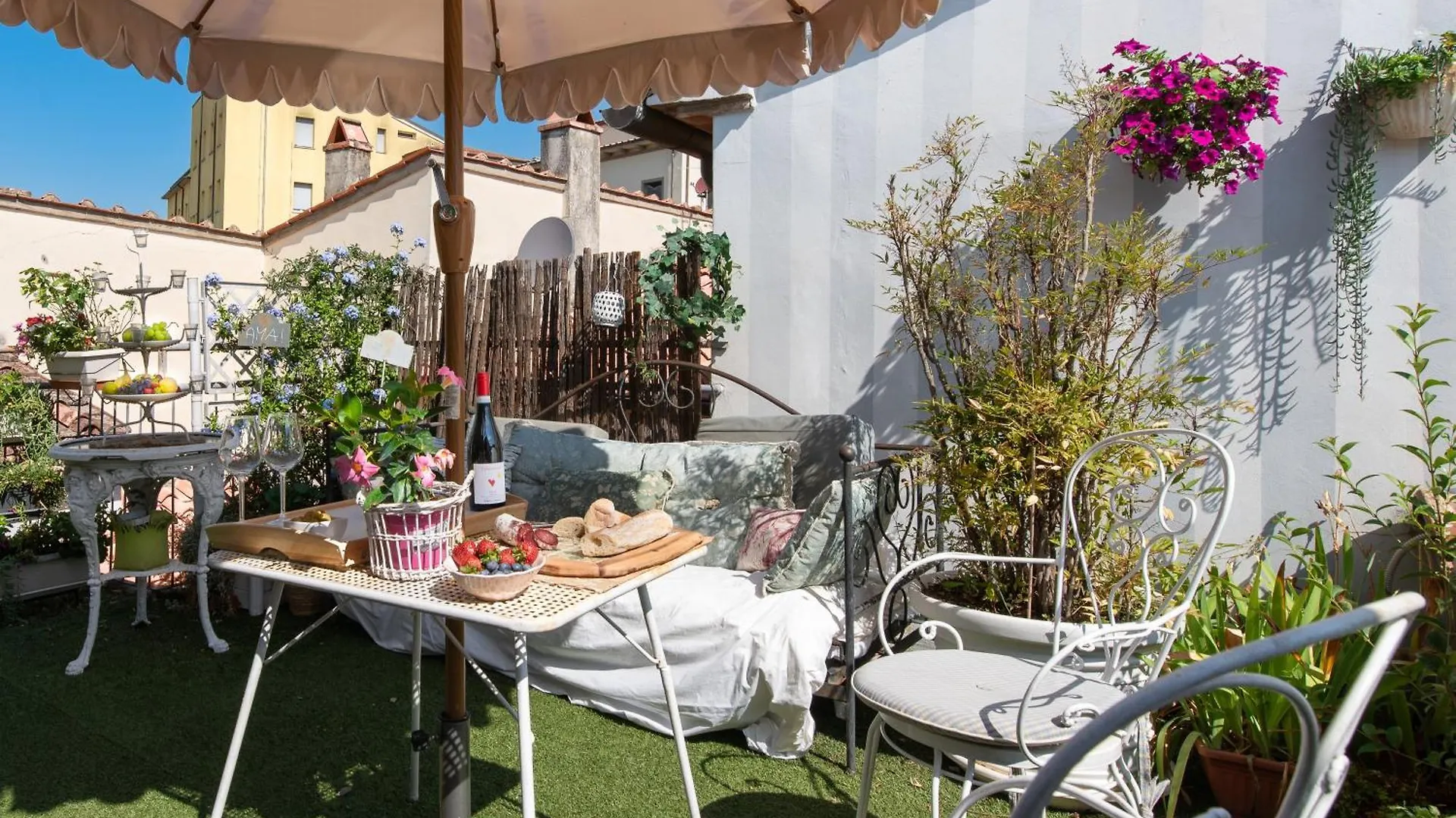 Bibi Boutique Arezzo Living Suite Rosafragola & Verdeconiglio