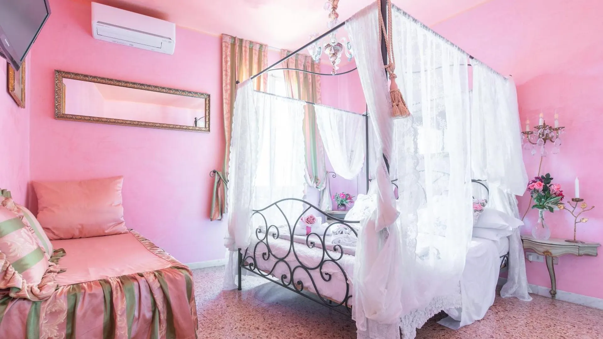 Bibi Boutique Arezzo Living Suite Rosafragola & Verdeconiglio 0*,